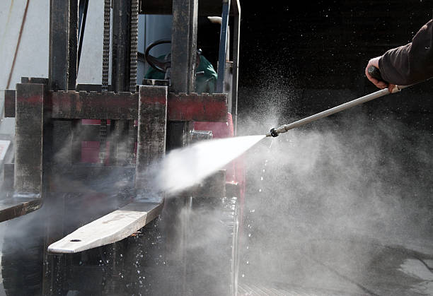 Pressure Washing Services for Businesses in Edmore, MI