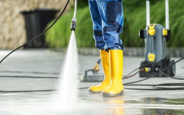 Garage Pressure Washing in Edmore, MI